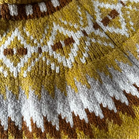American Eagle Outfitters Yellow Fair Isle Cozy Knit Sweater - Picture 8 of 13
